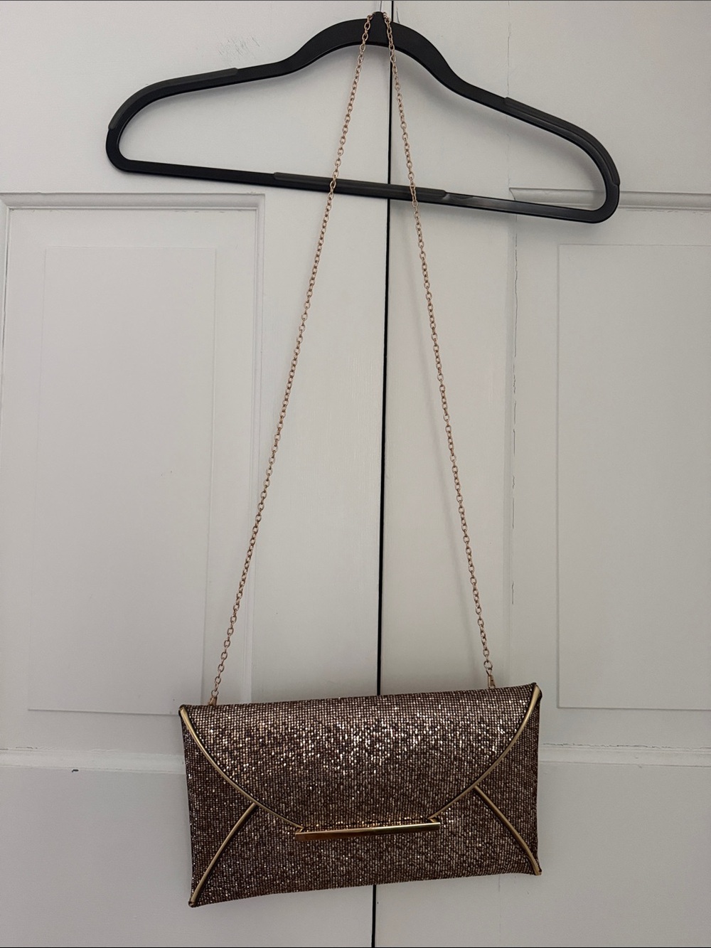 Gold Sequin Envelope Clutch with Chain Strap - Elegant Evening Bag